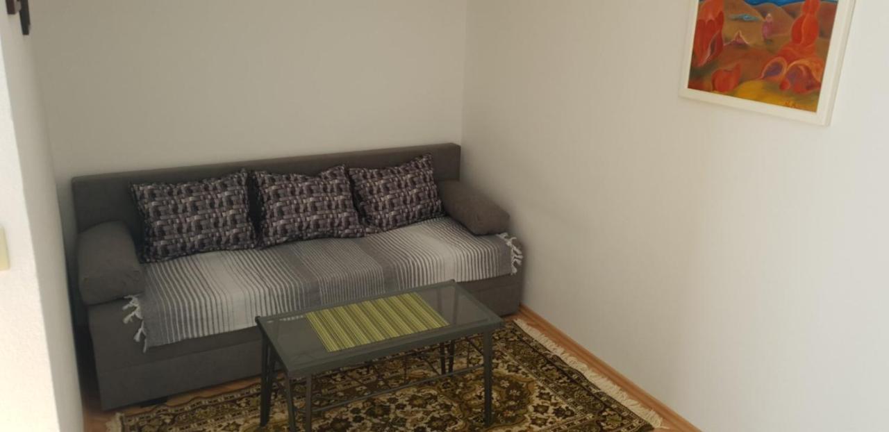 Apartment Roglic Rab Town Exterior photo