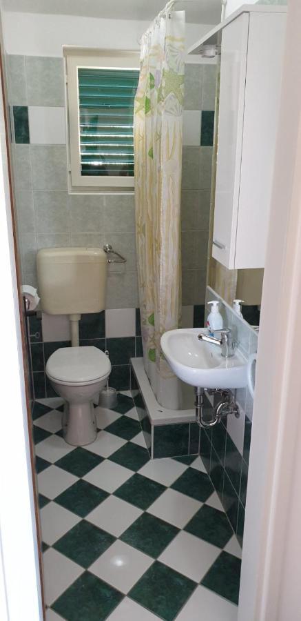 Apartment Roglic Rab Town Exterior photo