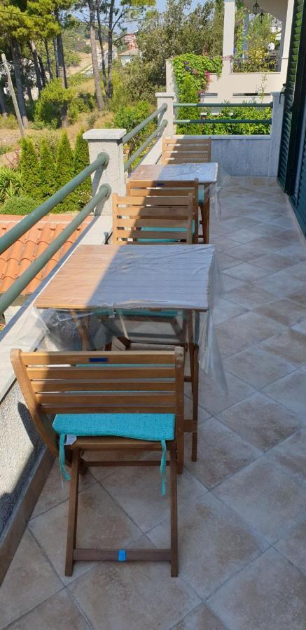 Apartment Roglic Rab Town Exterior photo