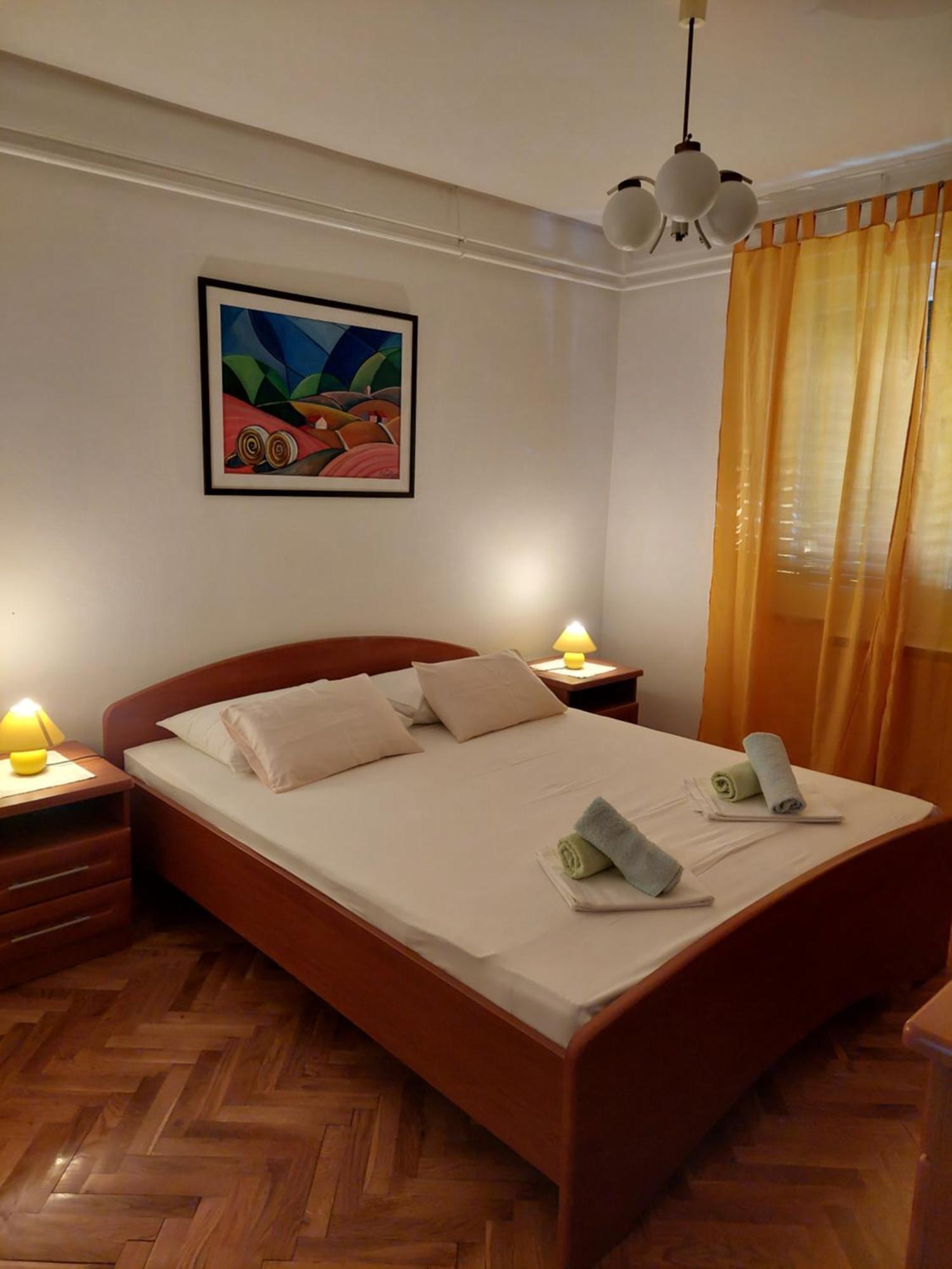 Apartment Roglic Rab Town Exterior photo